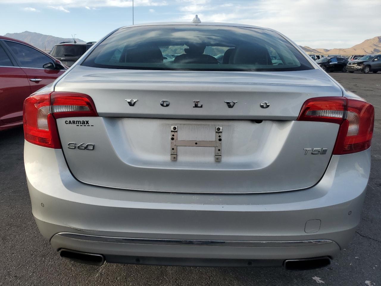 2018 Volvo S60 - Image 6