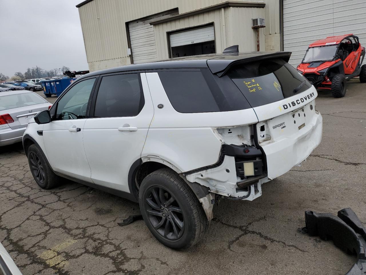 2017 Land Rover Discovery - Image 2