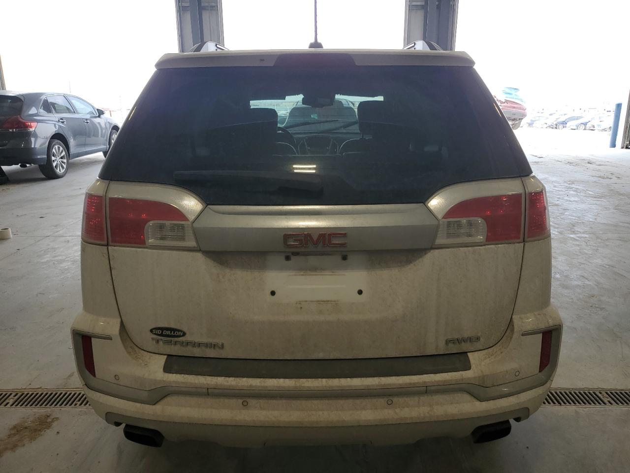 2016 GMC Terrain - Image 6