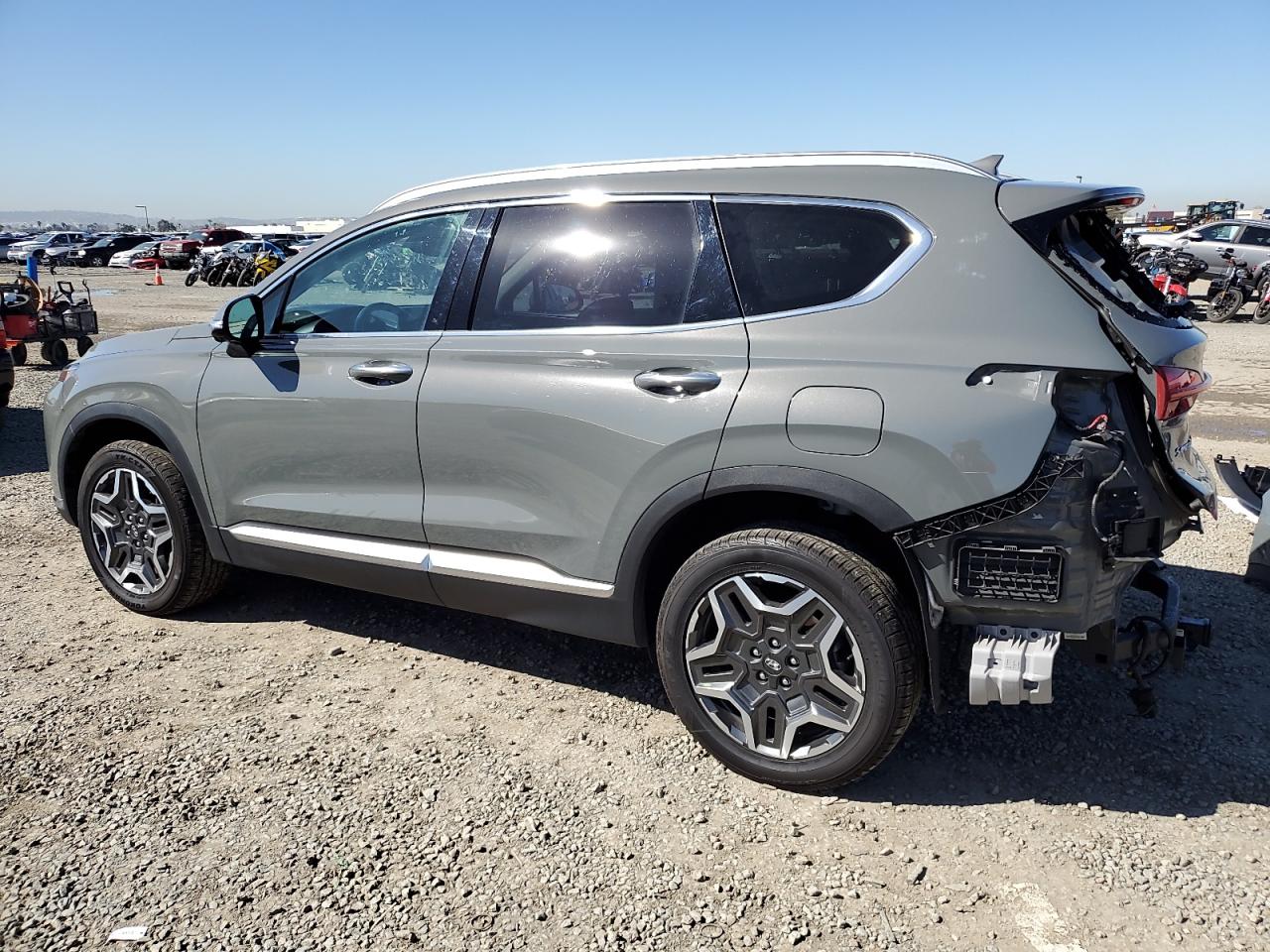 2023 Hyundai Santa Fe - Image 2