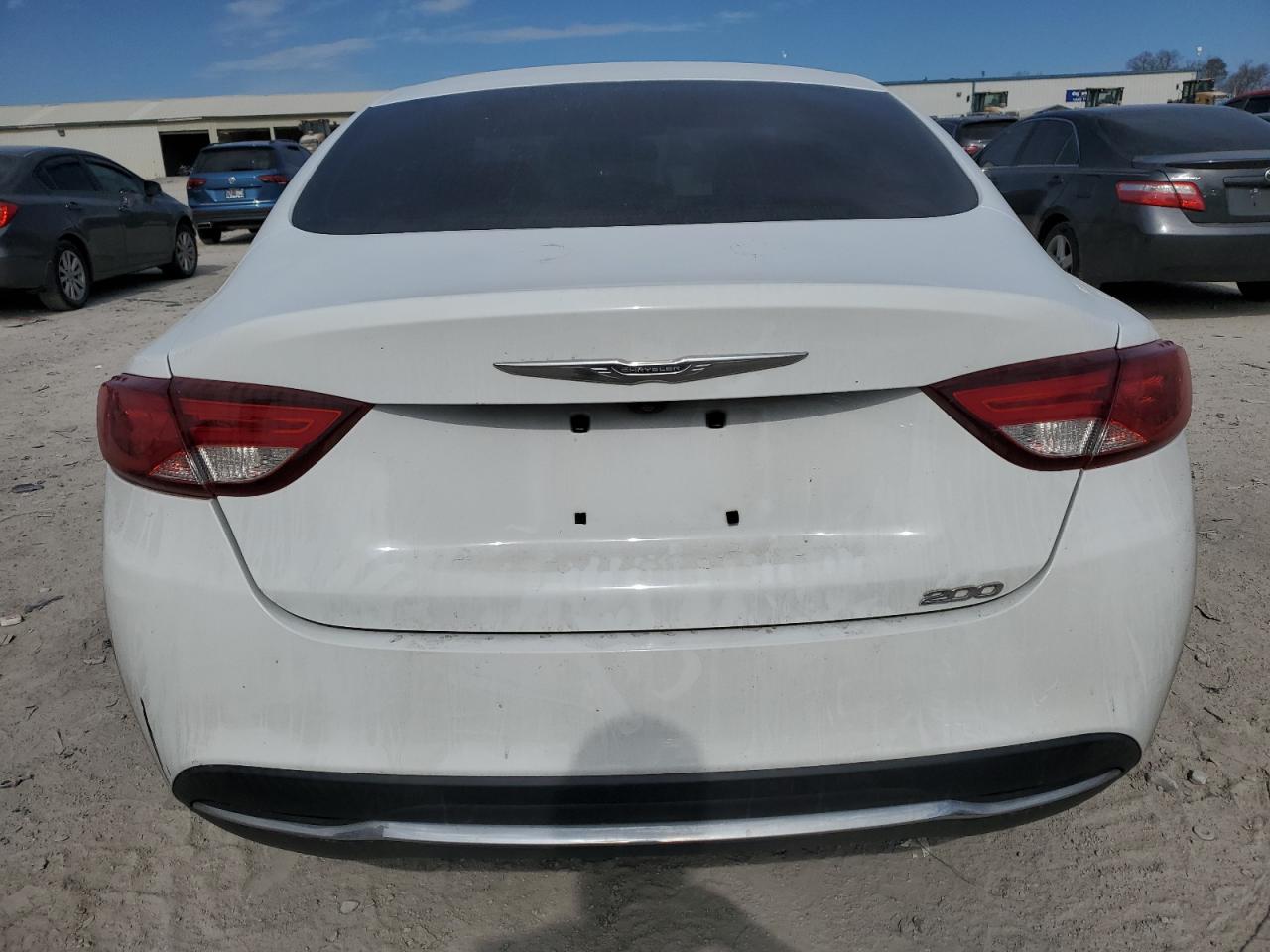 2016 Chrysler 200 - Image 6