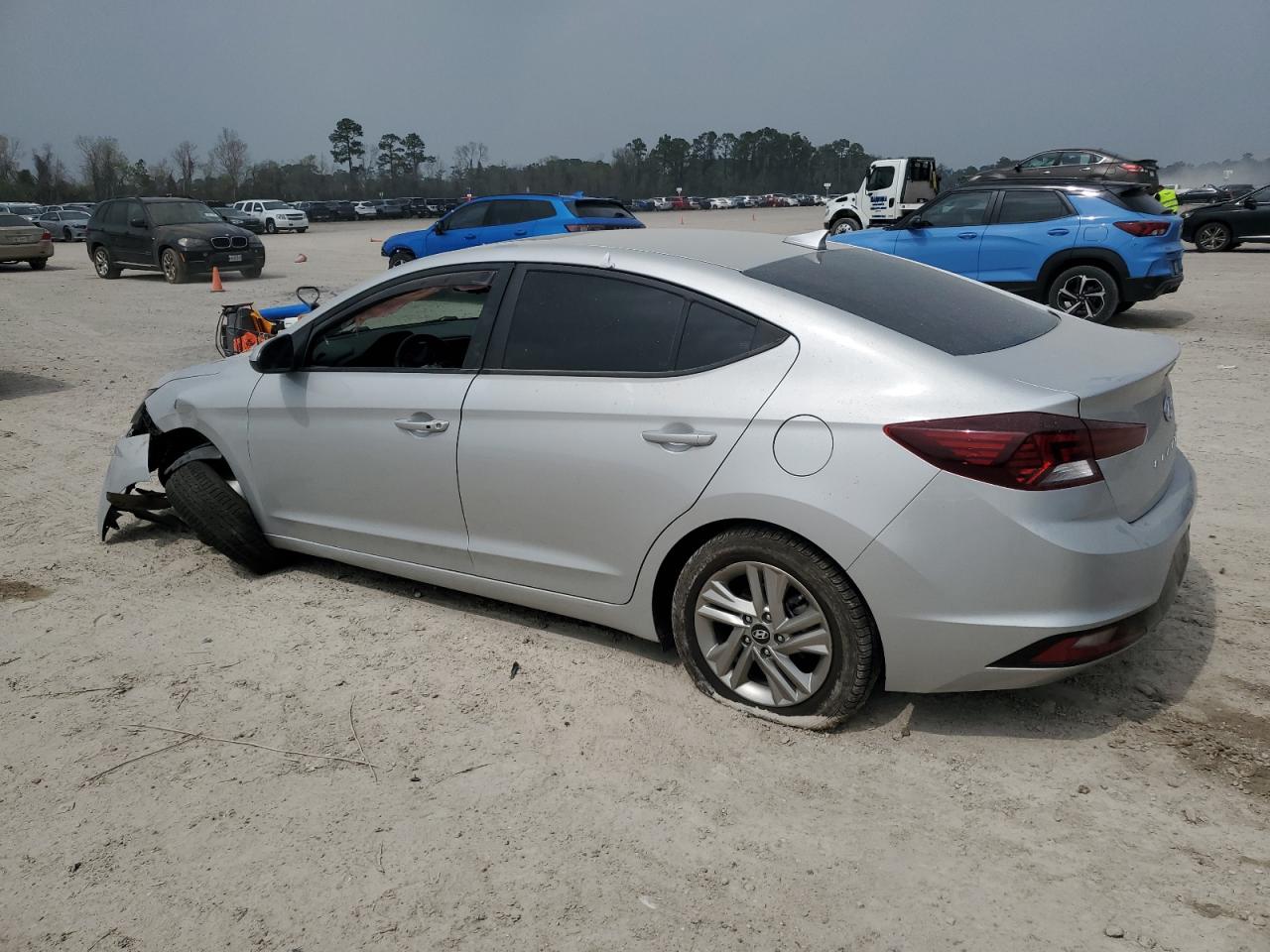 2019 Hyundai Elantra - Image 2