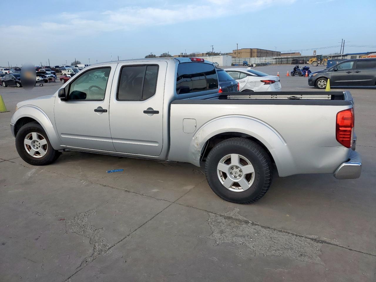 2007 Nissan Navara (Frontier) - Image 2