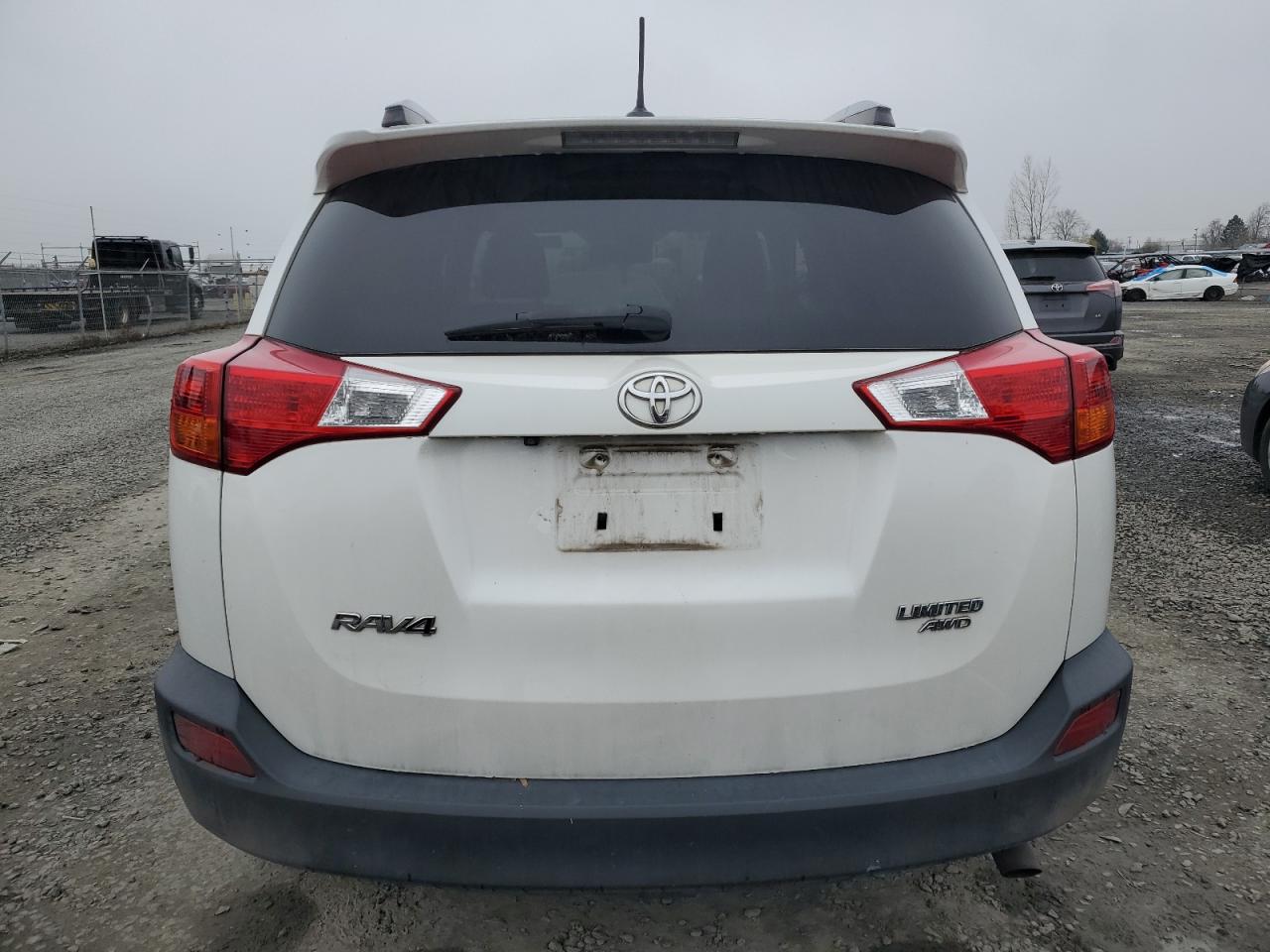 2015 Toyota RAV 4 - Image 6