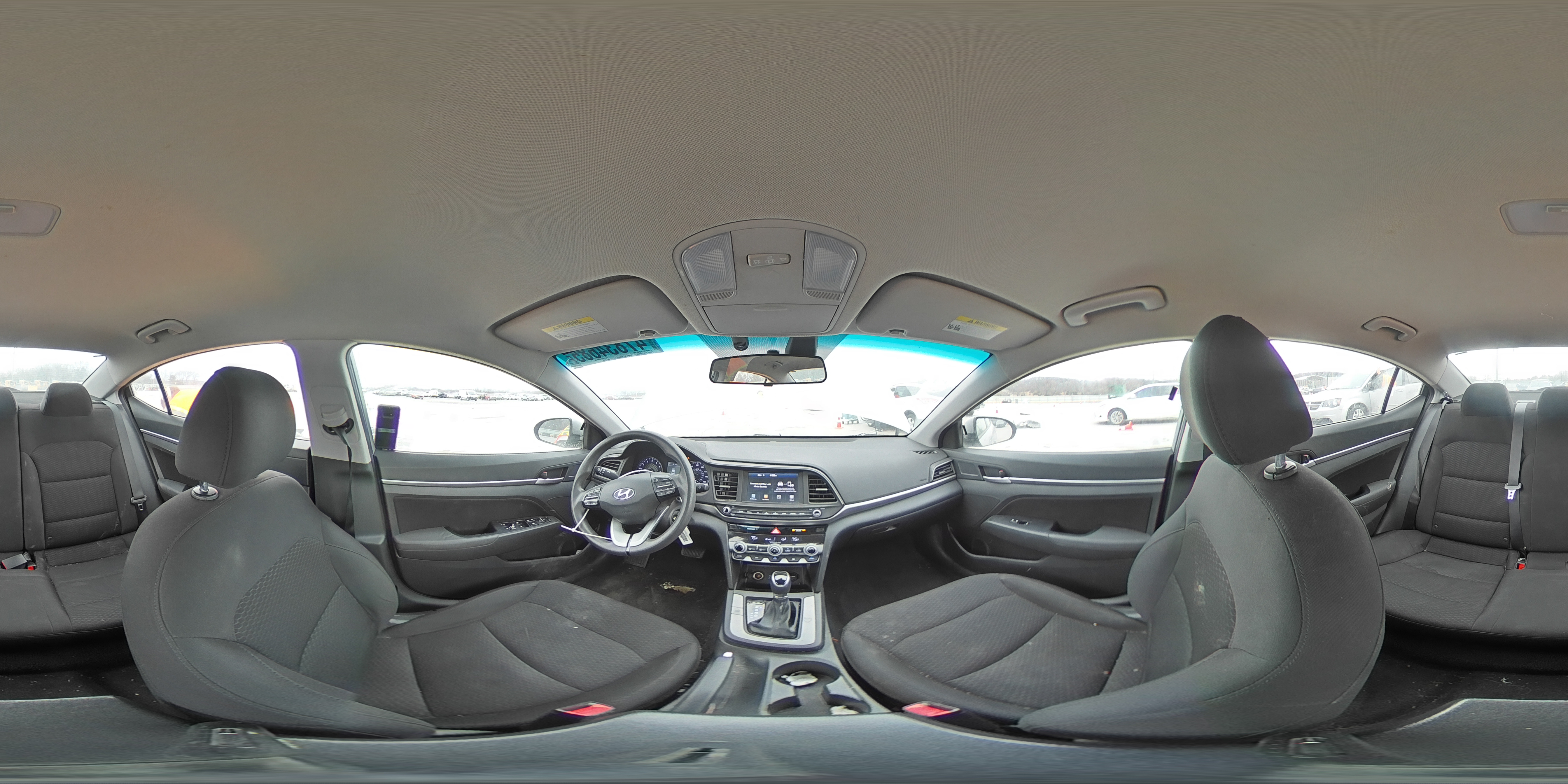 2020 Hyundai Elantra - Image 13