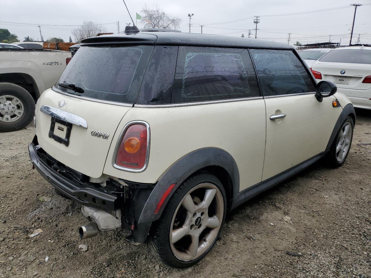 MINI COOPER 2007 WMWMF33547TT53694 Photo 3