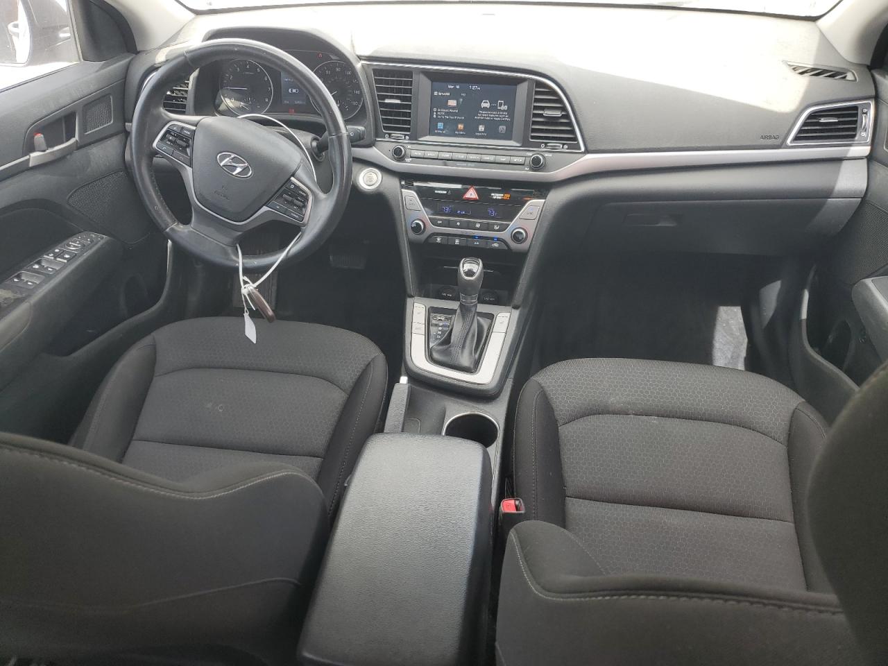 2018 Hyundai Elantra - Image 8