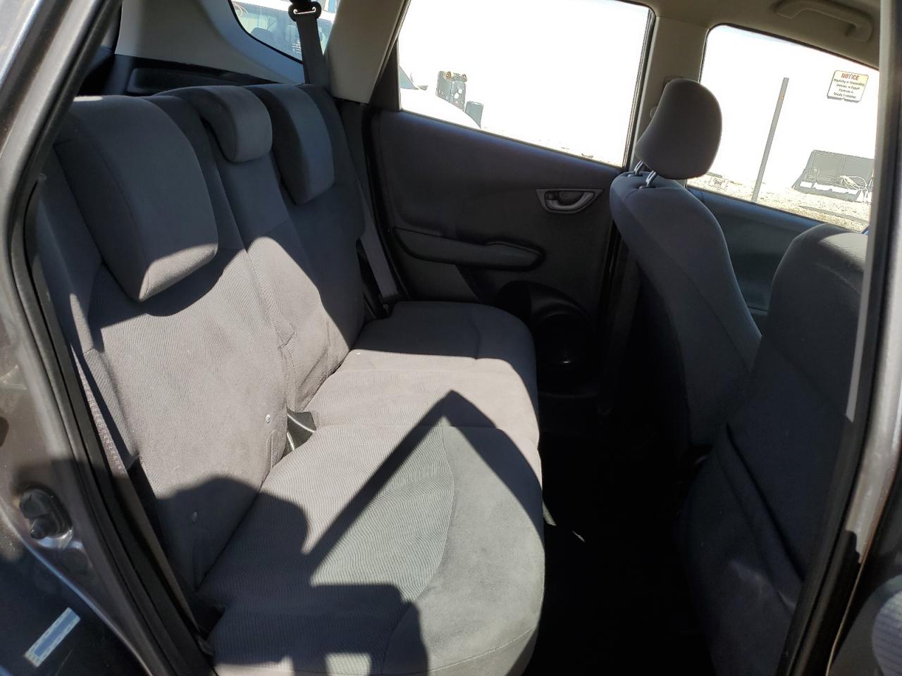 2013 Honda Fit - Image 10