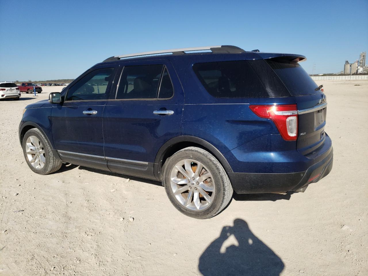 2012 Ford Explorer - Image 2