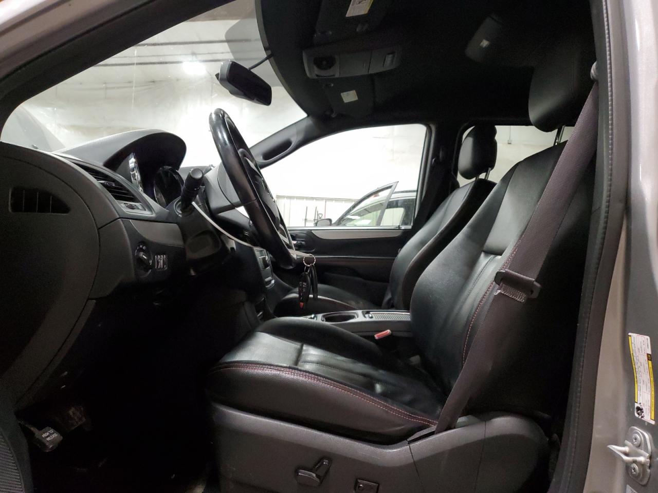 2017 Dodge Caravan - Image 7