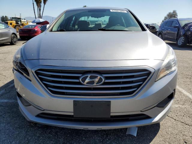  HYUNDAI SONATA 2017 Серебристый