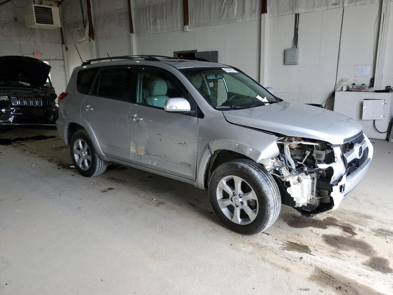 2012 Toyota RAV 4 - Image 4