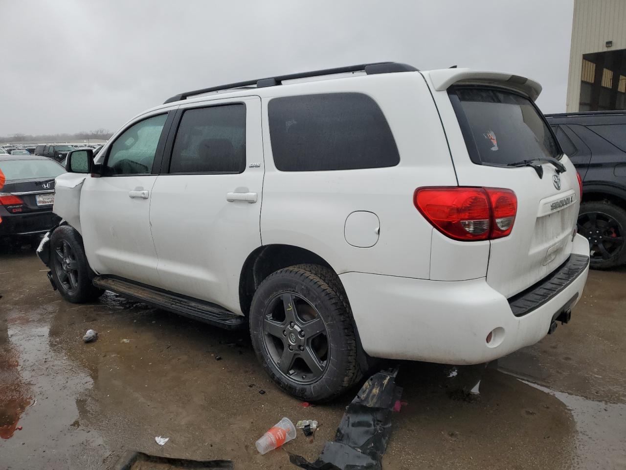 2017 Toyota Sequoia - Image 2
