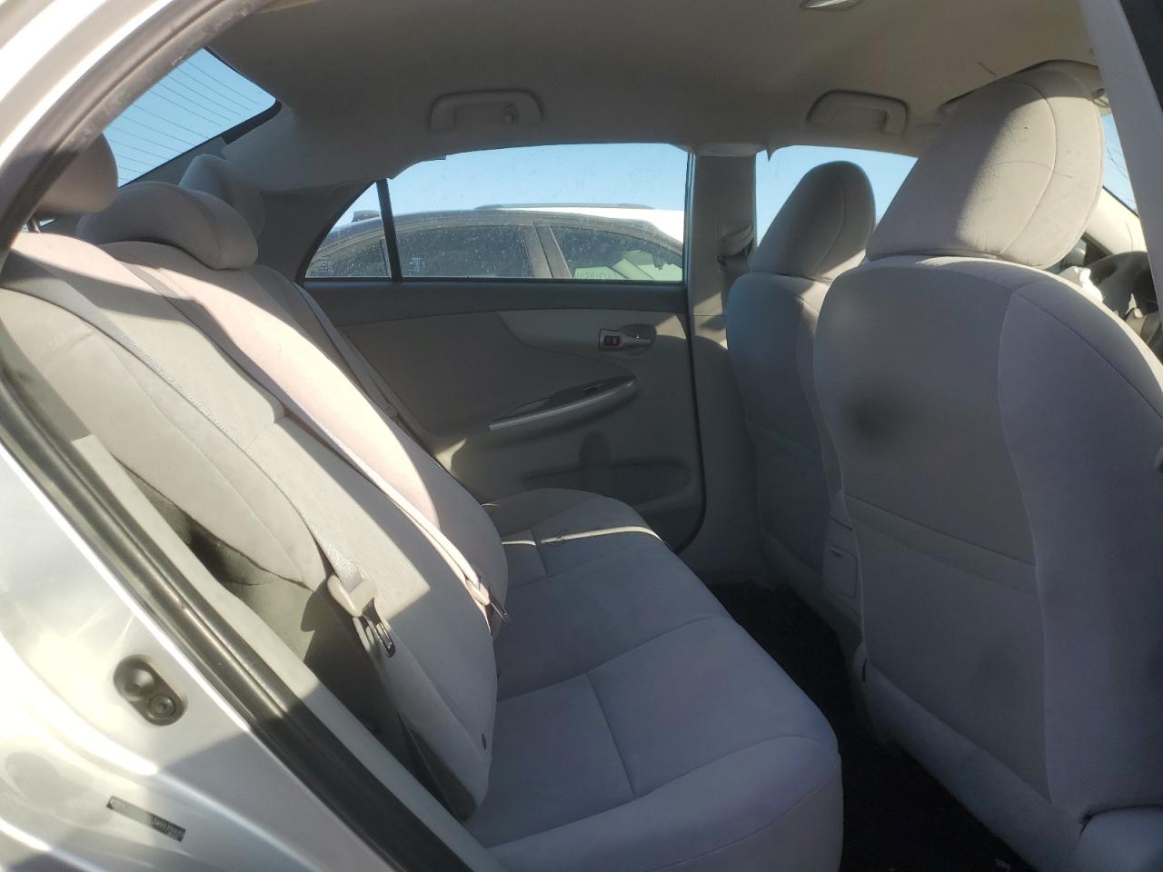 2010 Toyota Corolla - Image 10