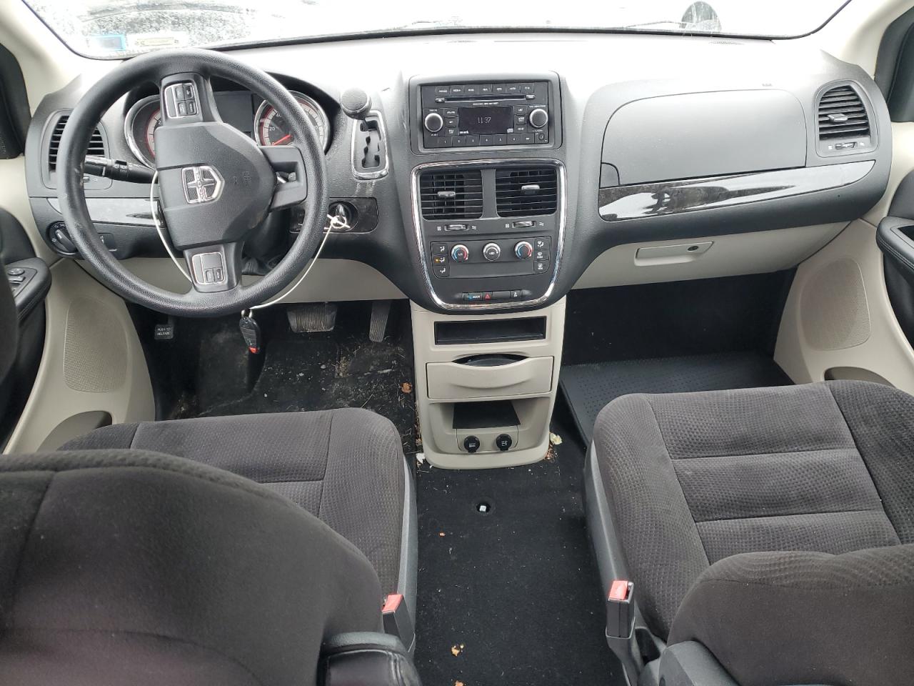 2014 Dodge Caravan - Image 8