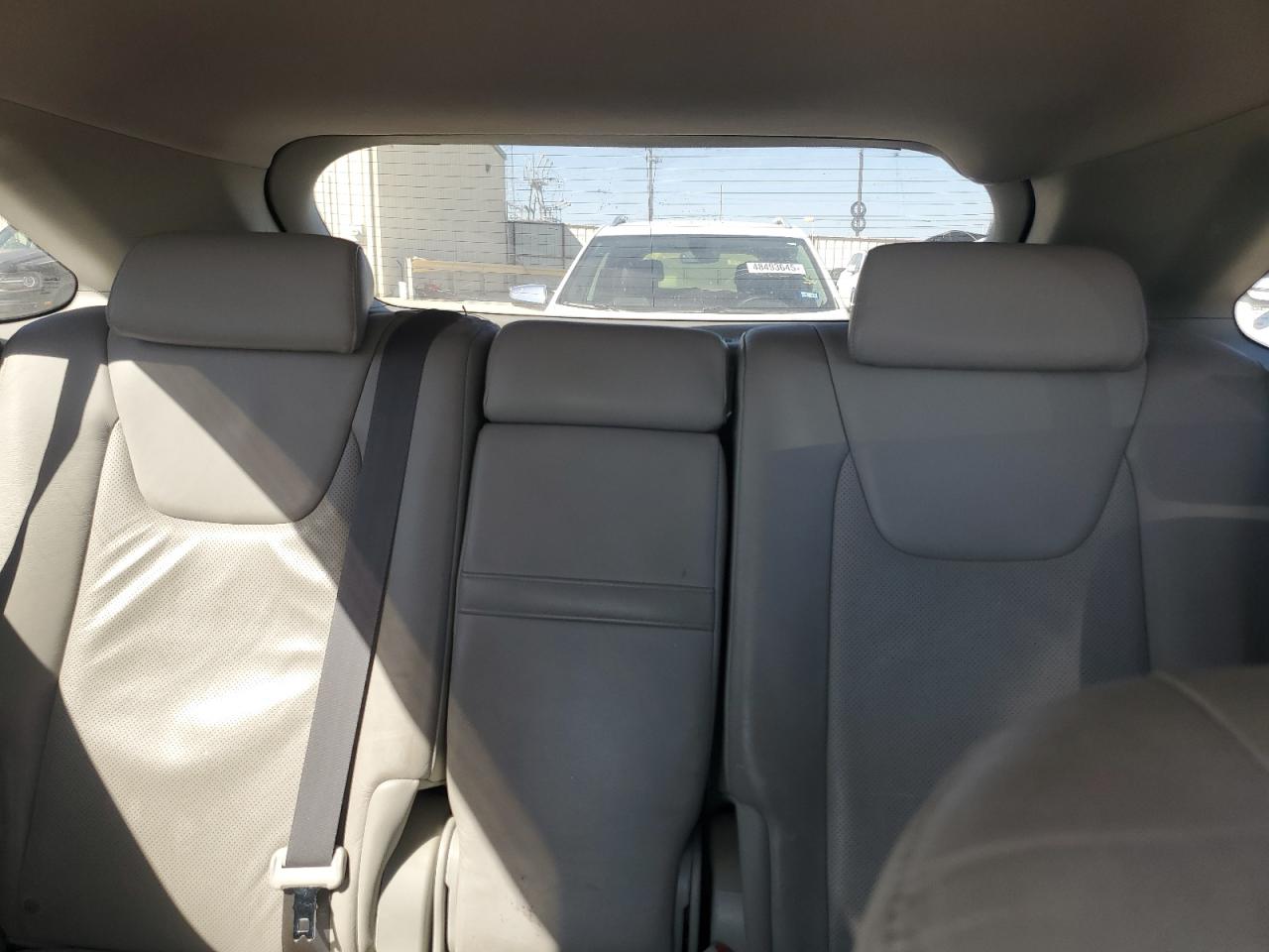 2010 Lexus RX - Image 10