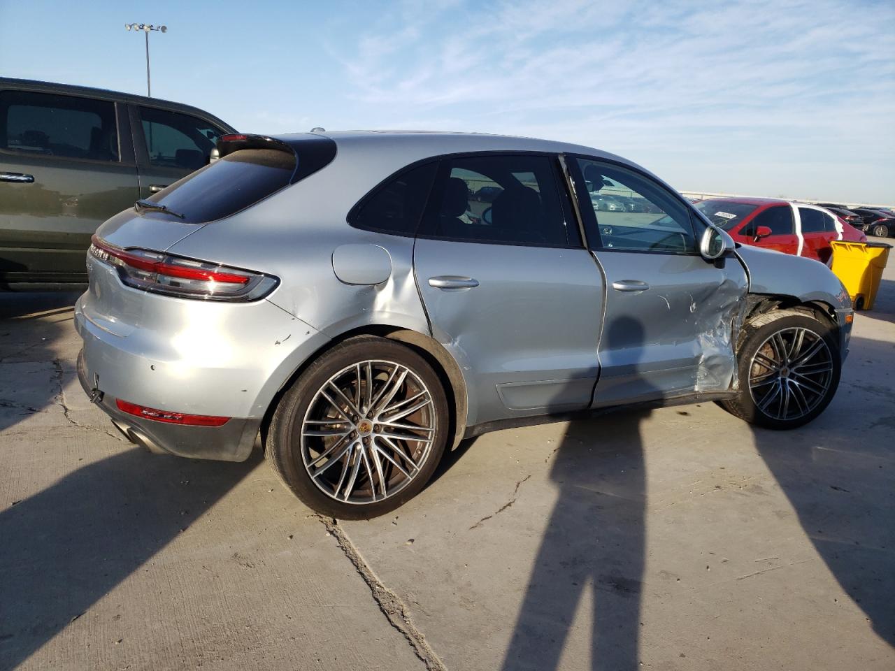 2019 Porsche Macan - Image 3