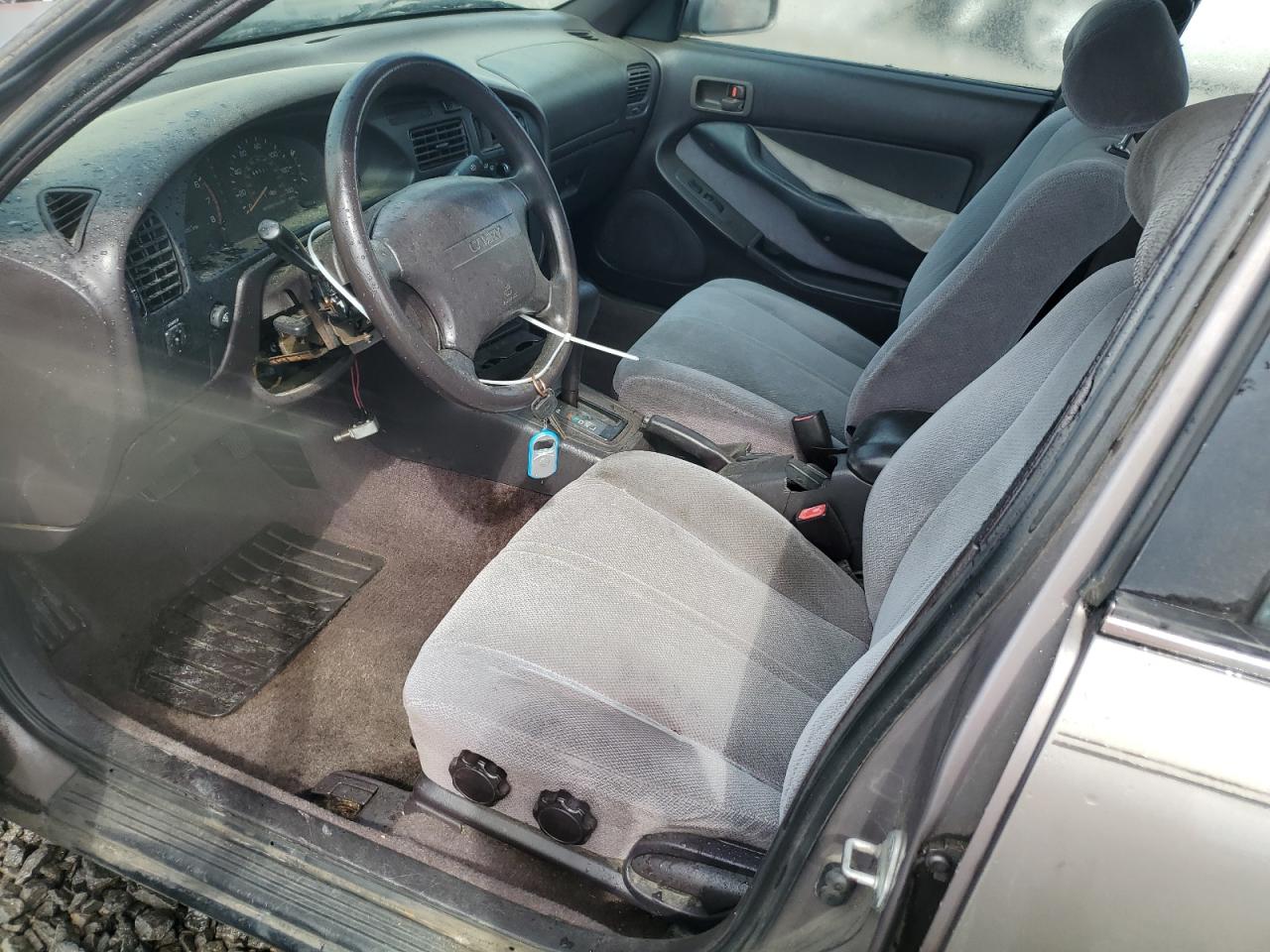 1995 Toyota Camry Le VIN: 4T1SK12E9SU646548 Lot: 50547085