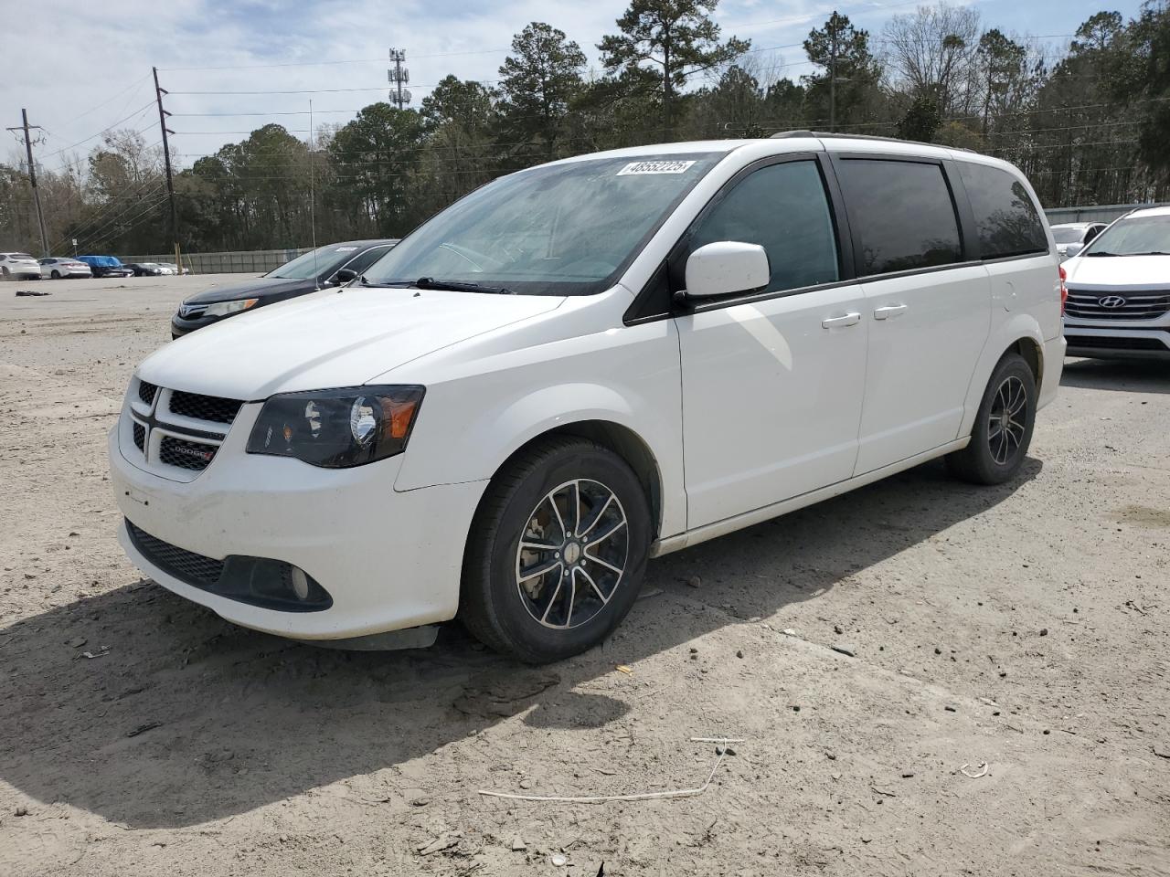 2018 Dodge Caravan - Image 1