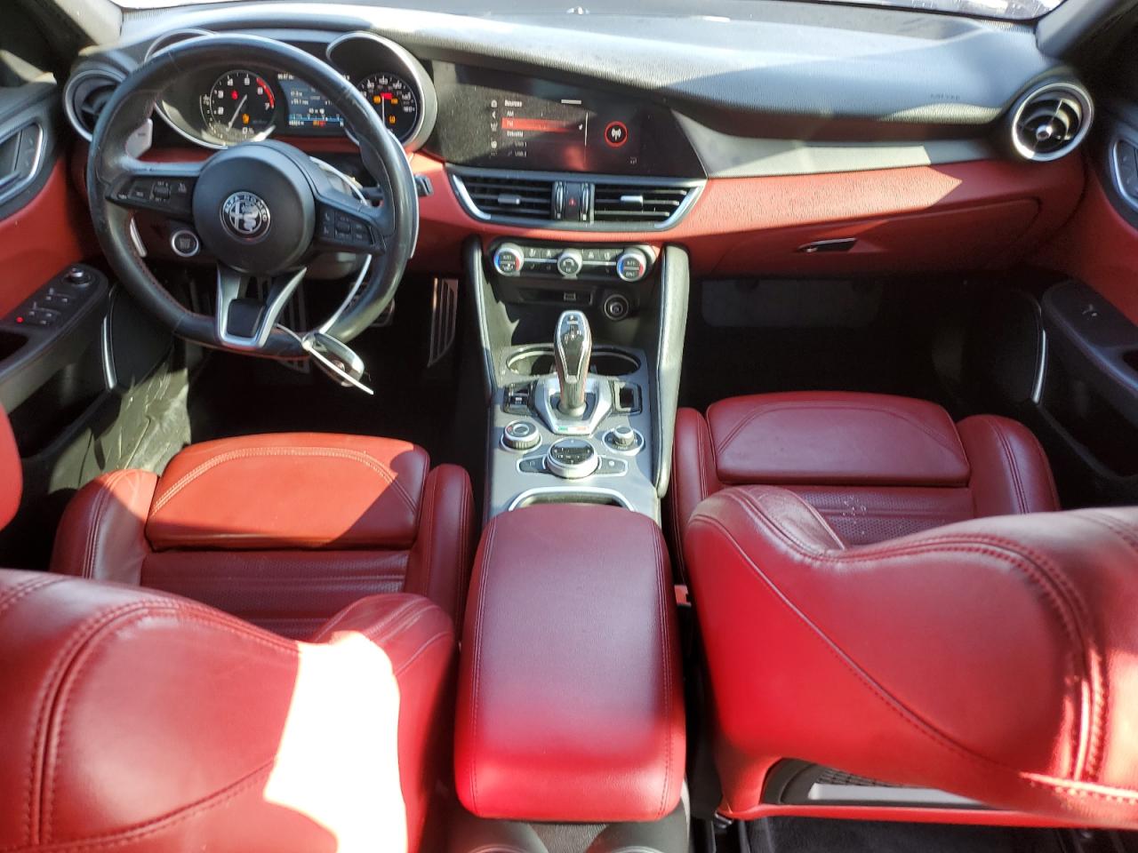 2020 Alfa Romeo Giulia - Image 8