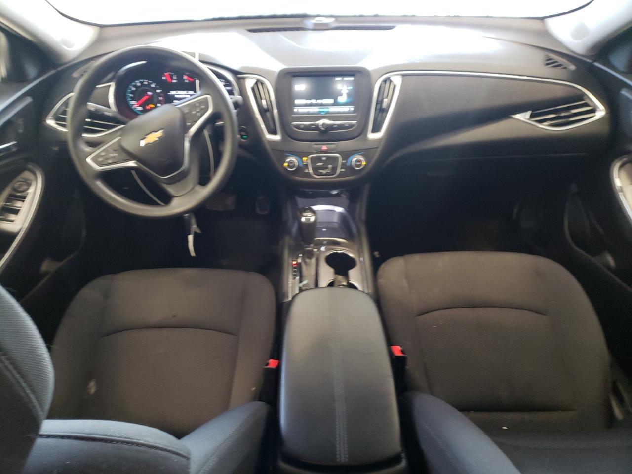 2018 Chevrolet Malibu - Image 8
