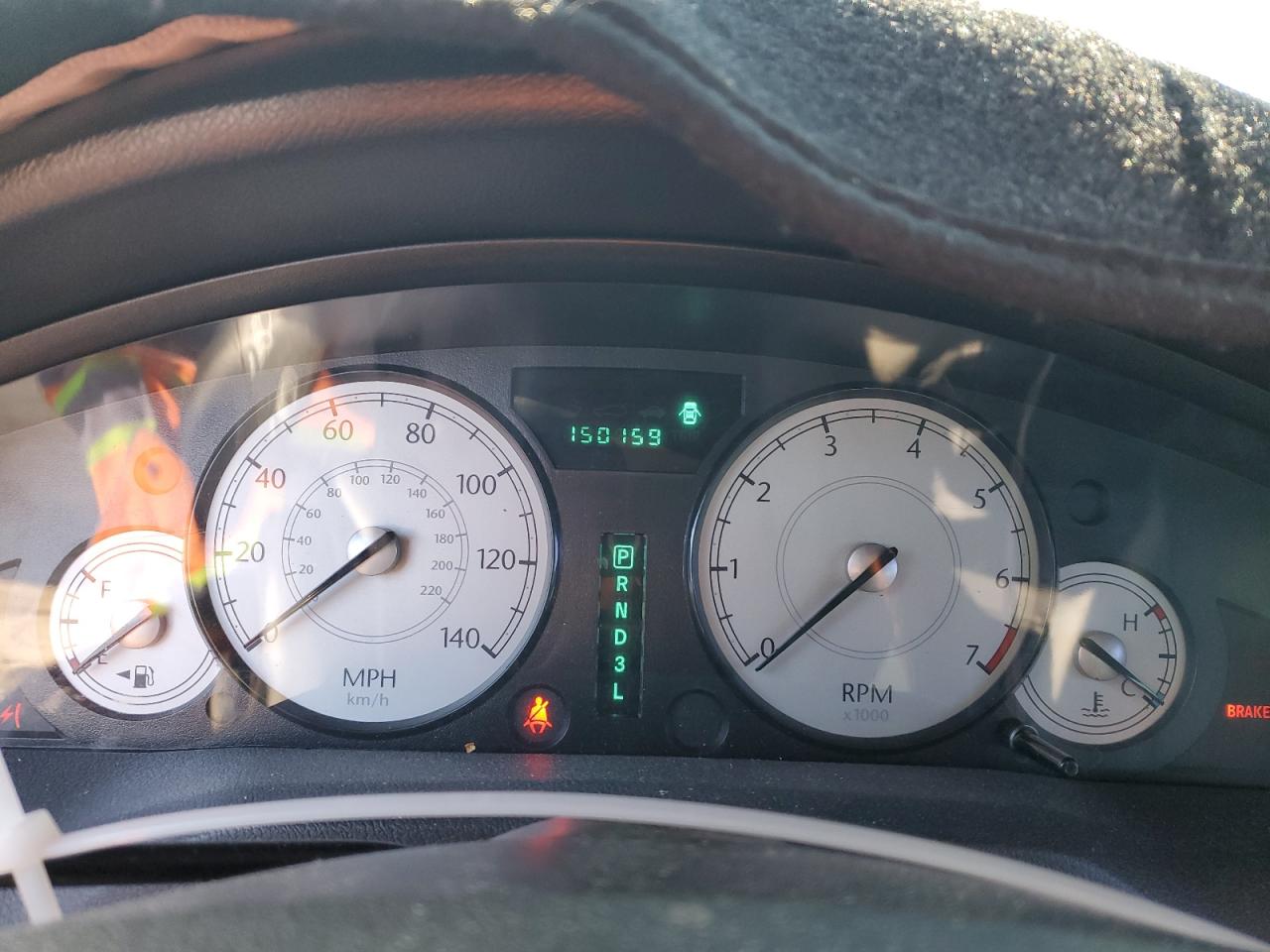 2005 Chrysler 300 - Image 9