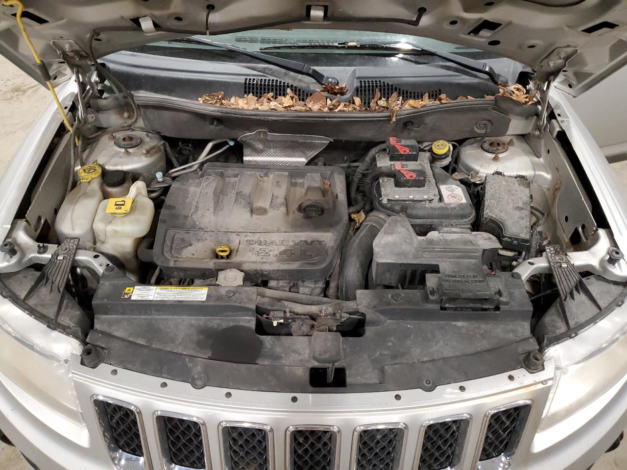 2011 Jeep Compass - Image 12