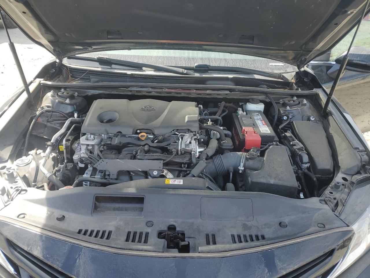 2019 Toyota Camry - Image 11