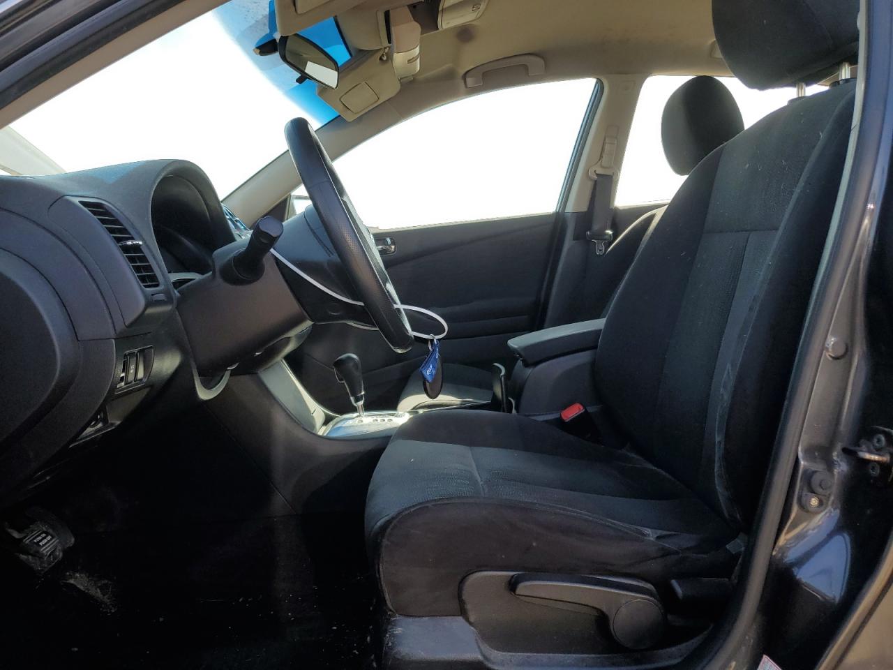 2010 Nissan Altima - Image 7