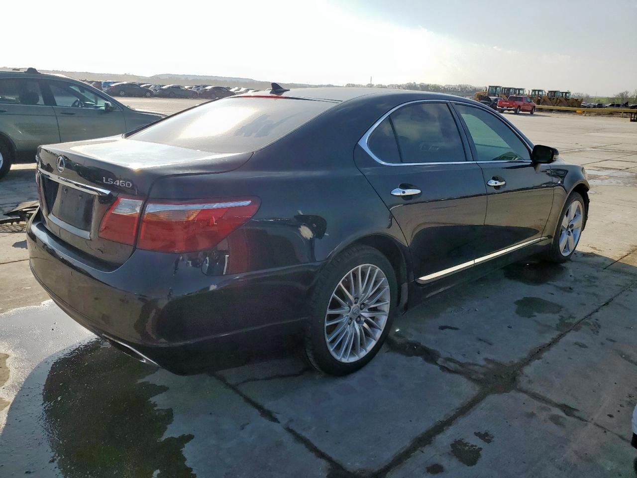 2010 Lexus LS - Image 3