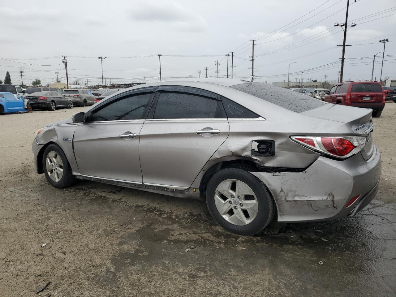 2012 Hyundai Sonata - Image 2