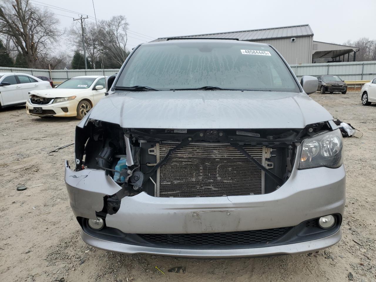 2019 Dodge Caravan - Image 5