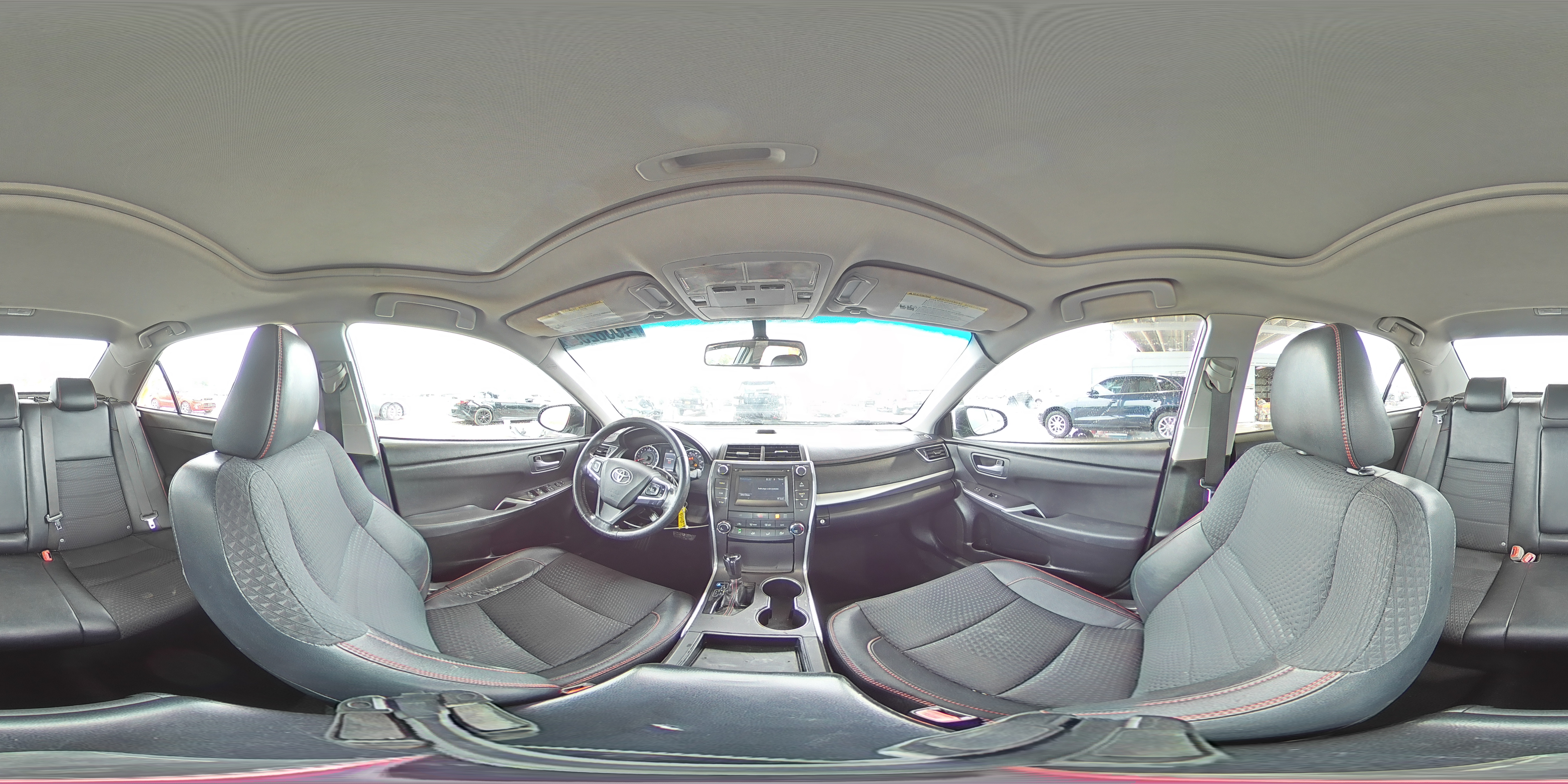 2015 Toyota Camry - Image 13