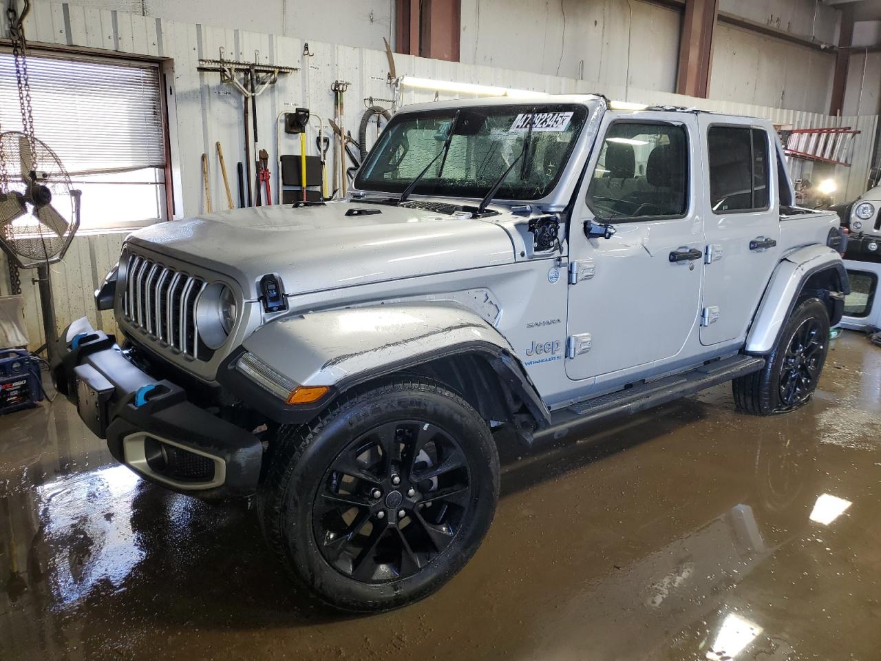 2024 Jeep Wrangler Sahara 4Xe na sprzedaż w Elgin, IL - Rollover