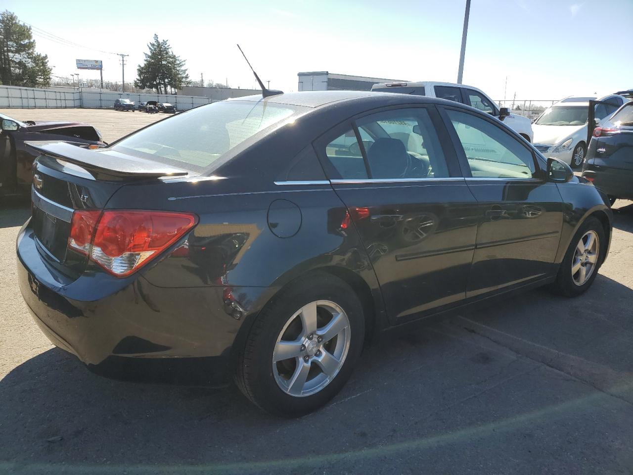 2014 Chevrolet Cruze - Image 3