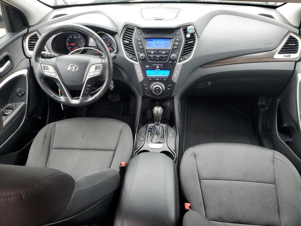 2014 Hyundai Santa Fe - Image 8