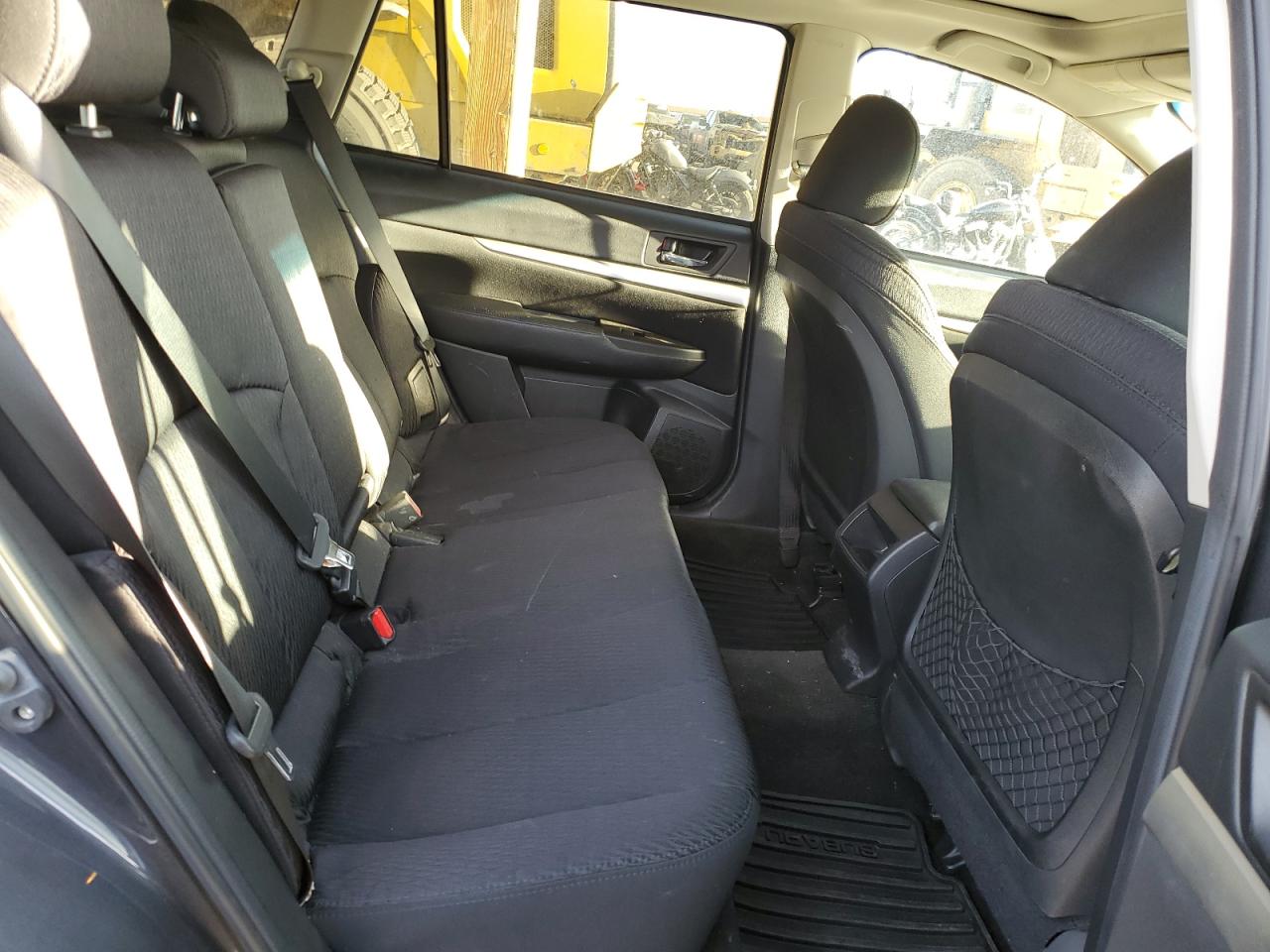 2012 Subaru Outback - Image 10