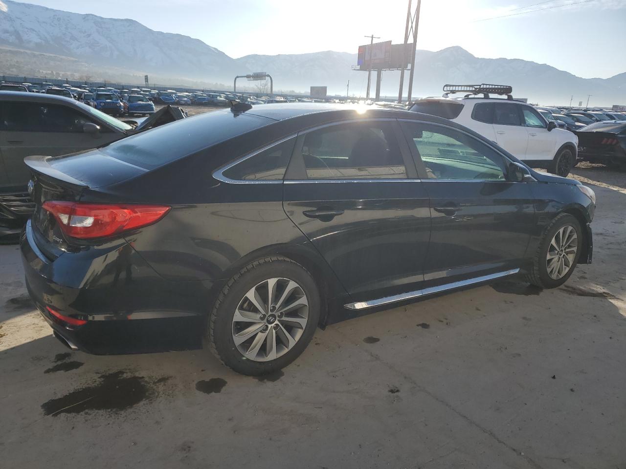 2015 Hyundai Sonata - Image 3