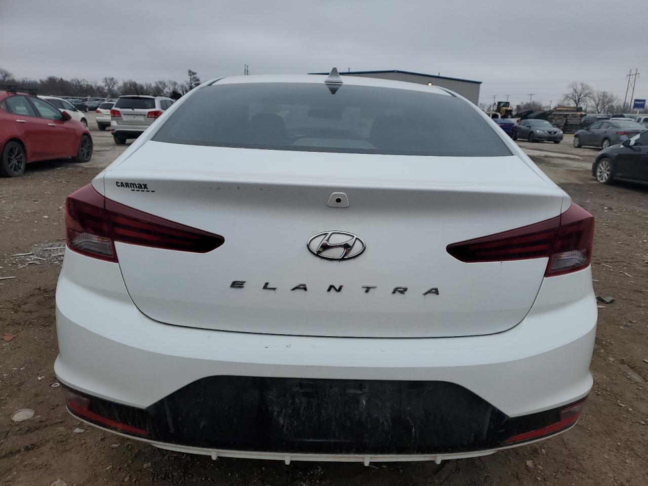 2019 Hyundai Elantra - Image 6