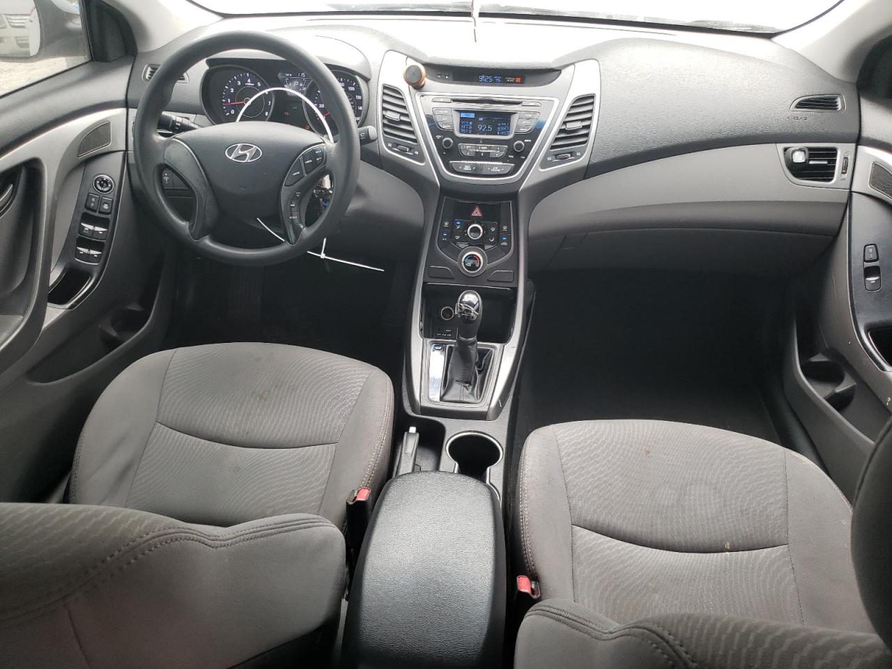 2014 Hyundai Elantra - Image 8