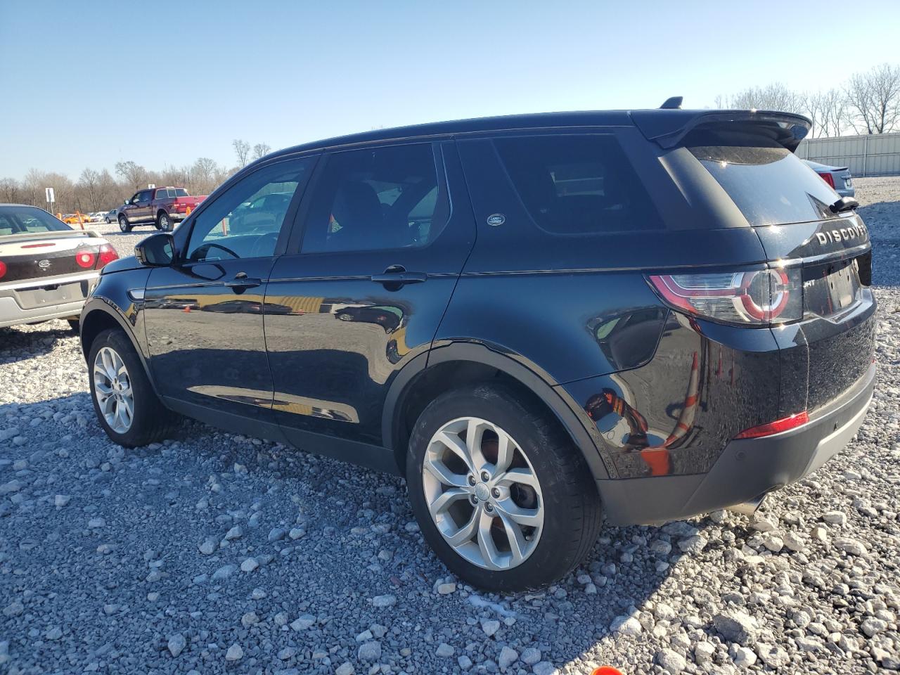 2016 Land Rover Discovery - Image 2