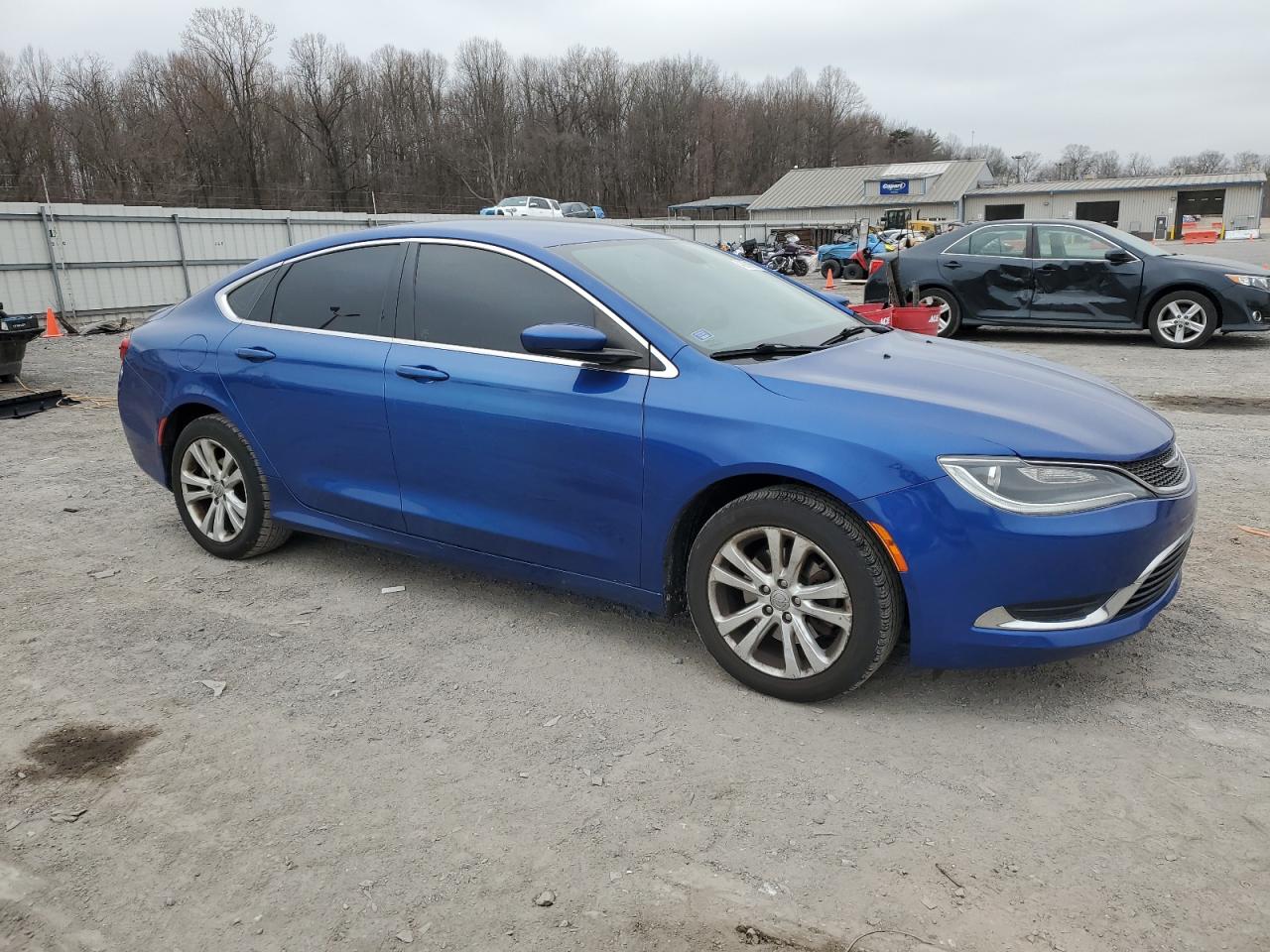 2015 Chrysler 200 - Image 4