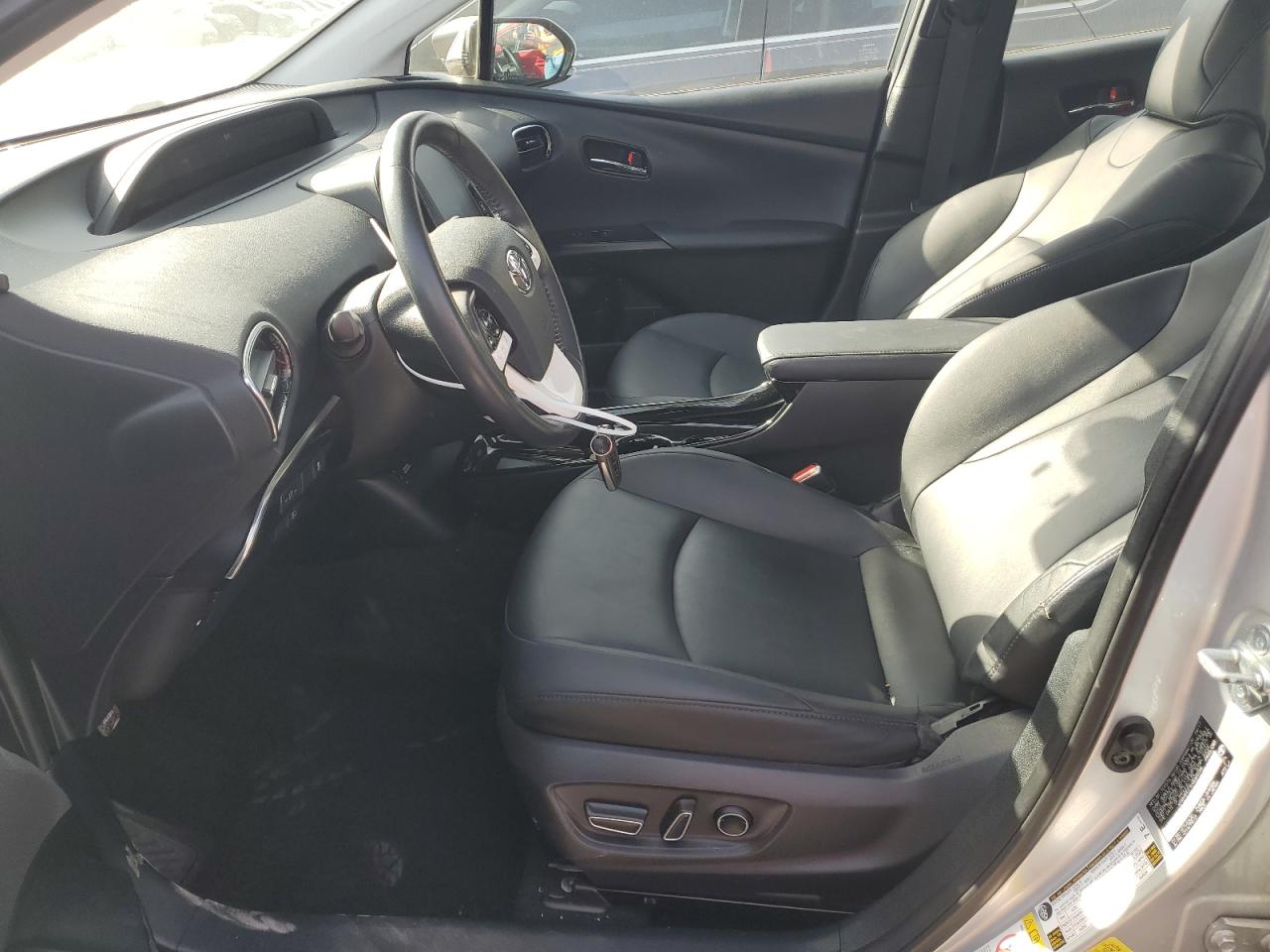 2017 Toyota Prius - Image 7