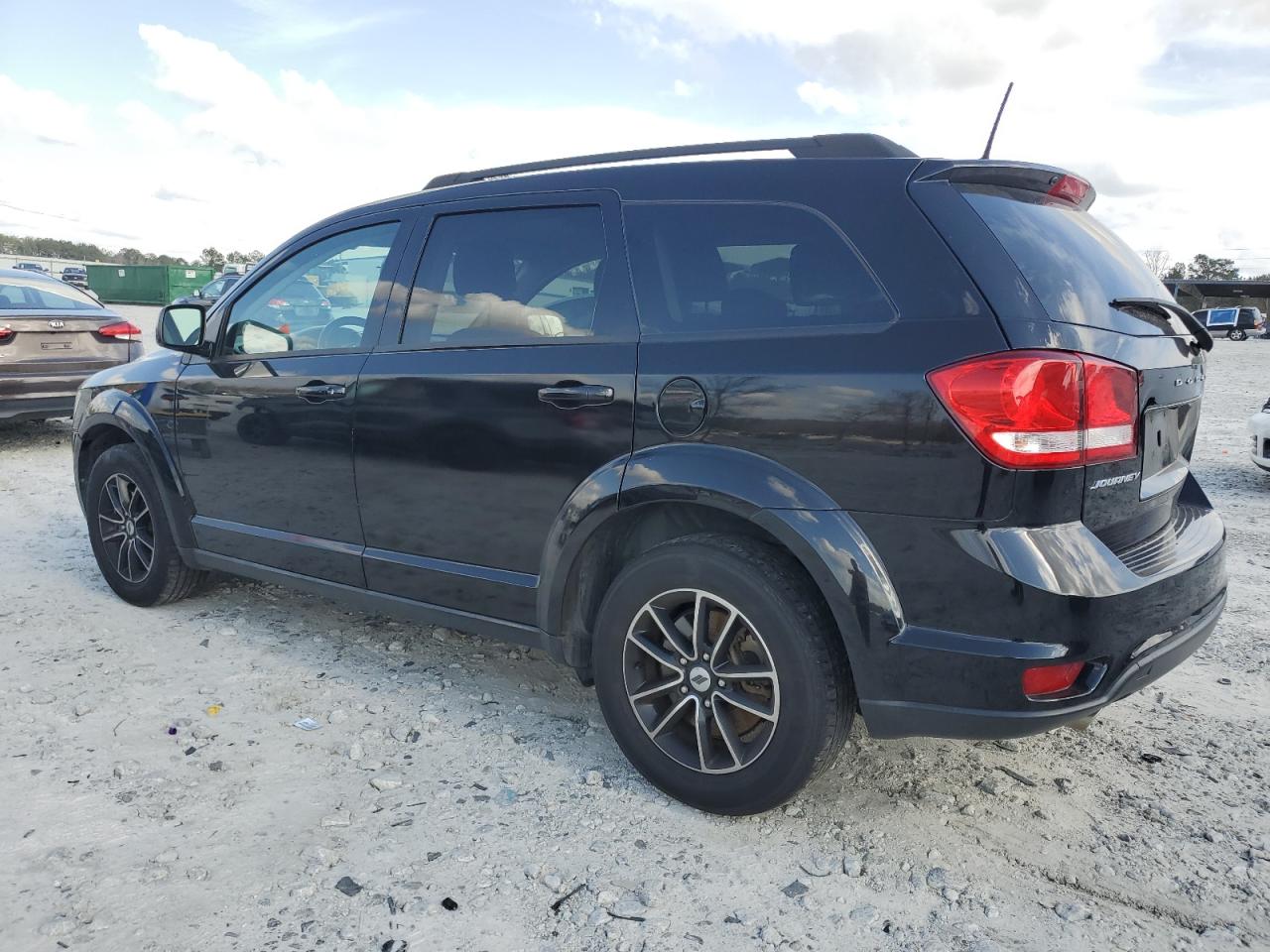 2018 Dodge Journey - Image 2
