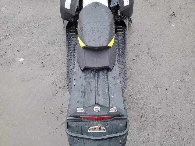 2016 SKIDOO REV
