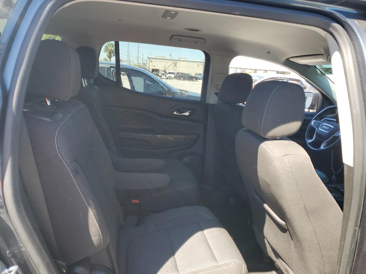 2020 GMC Acadia - Image 11