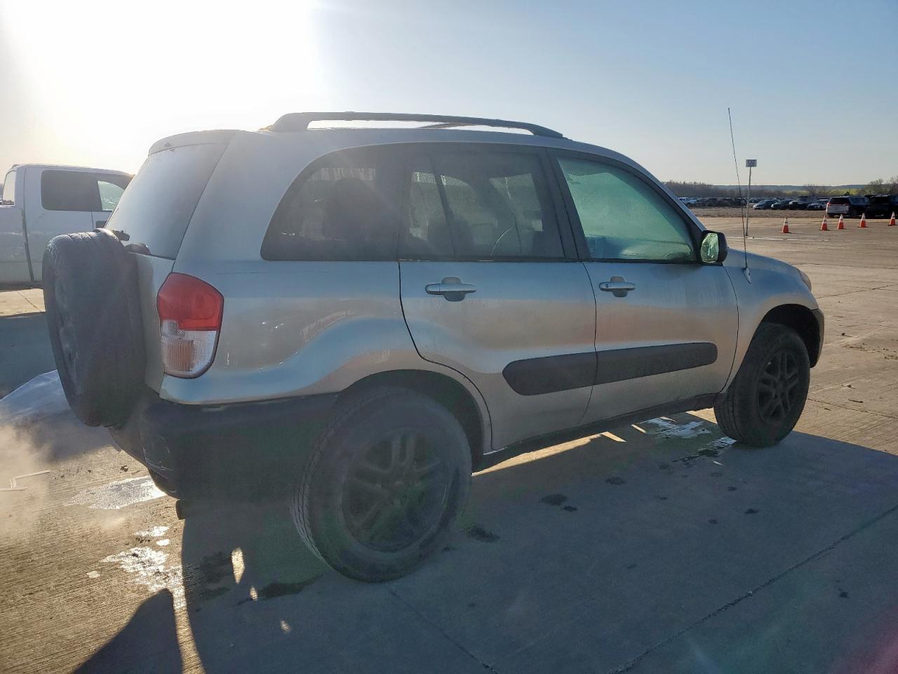 2001 Toyota RAV 4 - Image 3