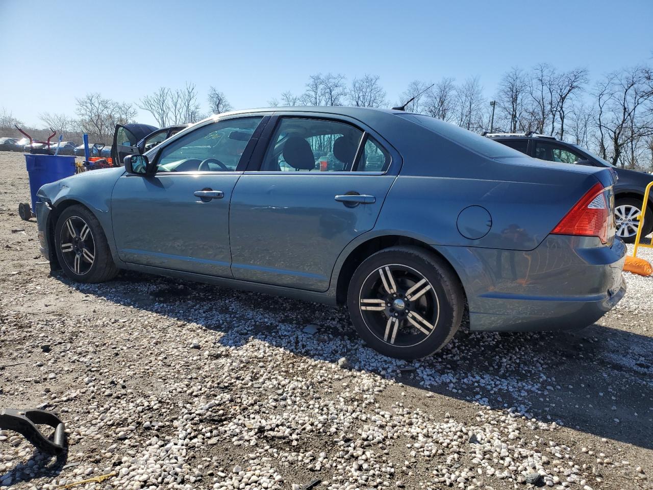 2011 Ford Fusion - Image 2