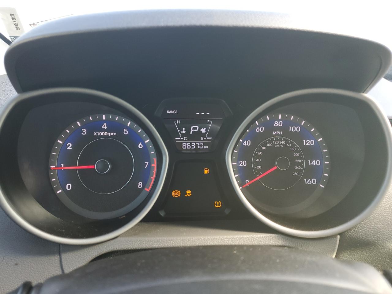 2016 Hyundai Elantra - Image 9