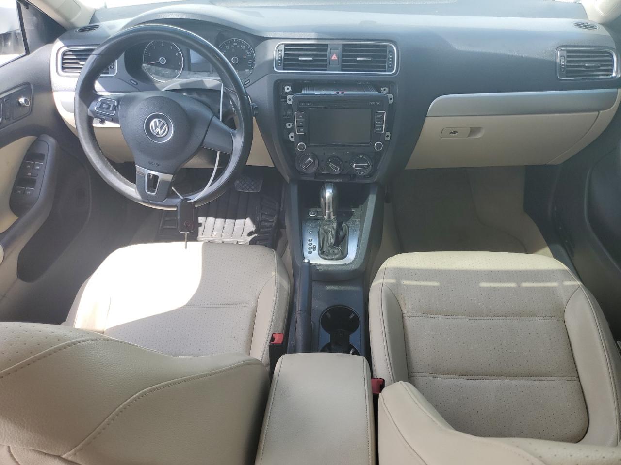 2014 Volkswagen Jetta - Image 8